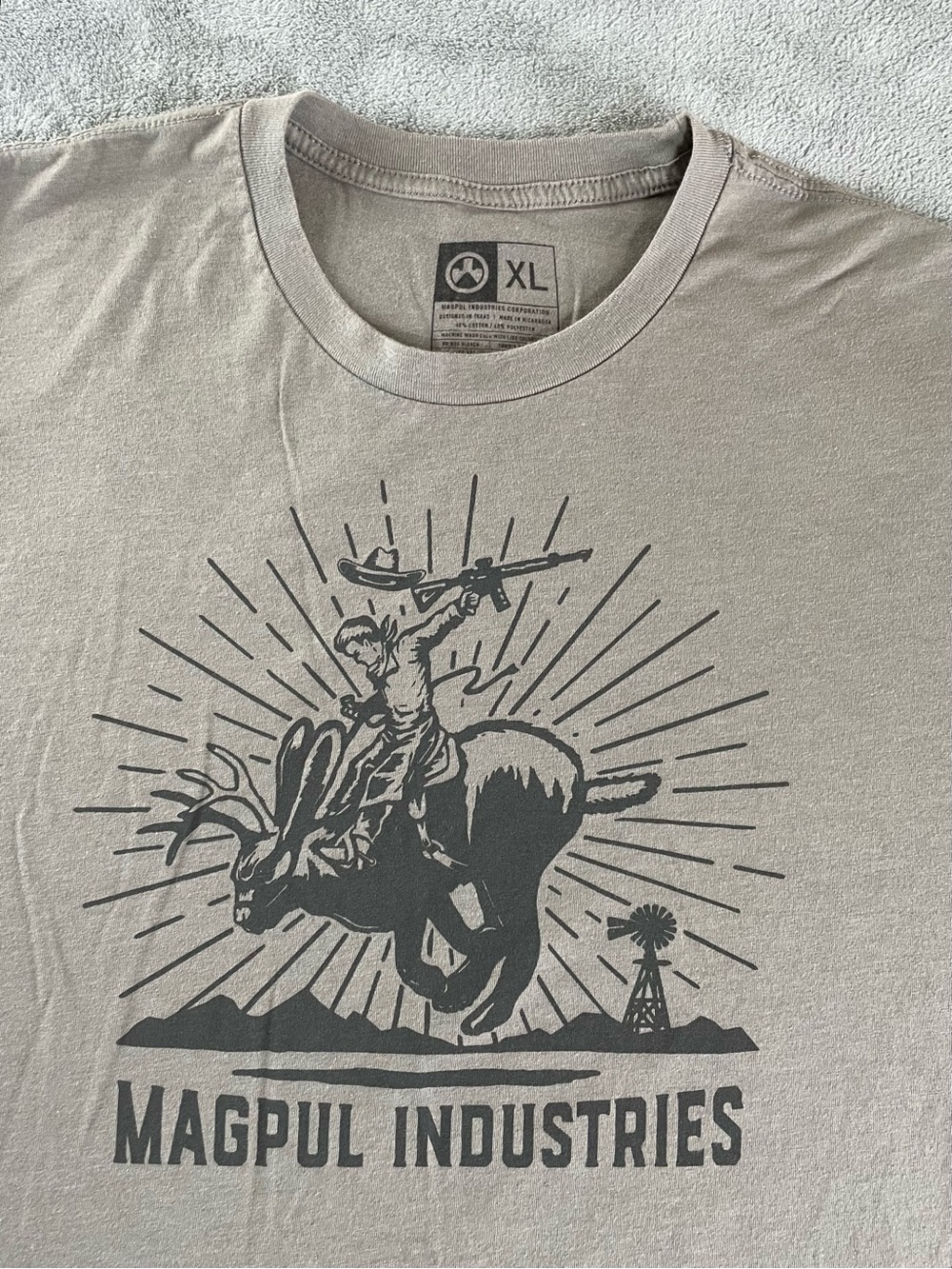 Magpul Industries Men's XL Cotton Poly Jackalope Graphic Logo Crew Neck T-Shirt